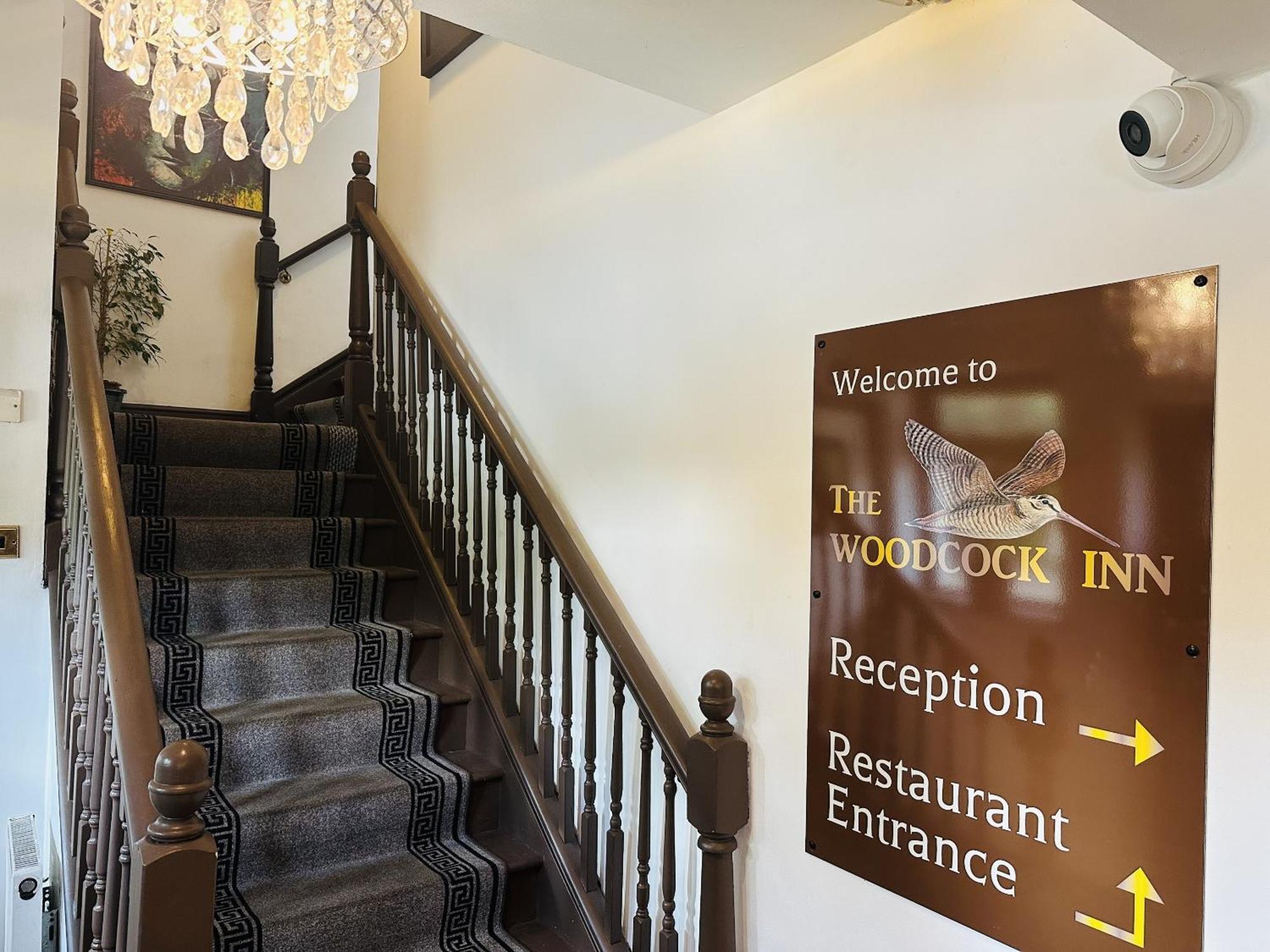 Woodcock Inn Felbridge エクステリア 写真
