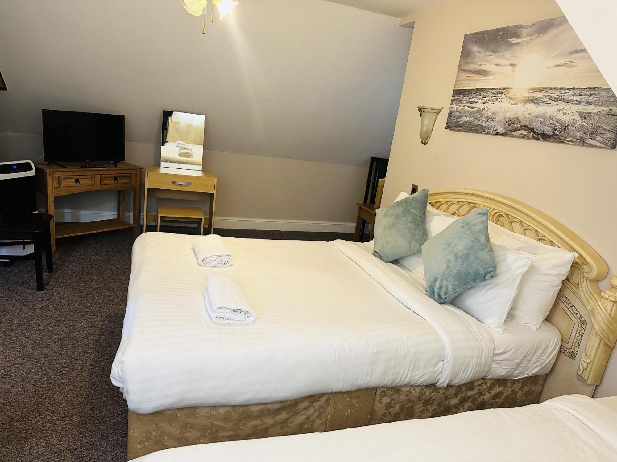 Woodcock Inn Felbridge エクステリア 写真